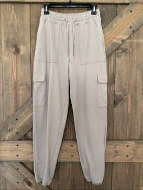 Gilly Hicks Pant Active Recharge High Rise Cargo Joggers Womens Size Small Tan